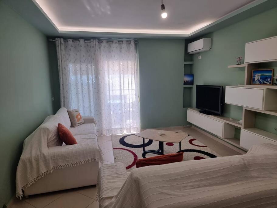 Two Suns Apartament ซารานเดอ ภายนอก รูปภาพ