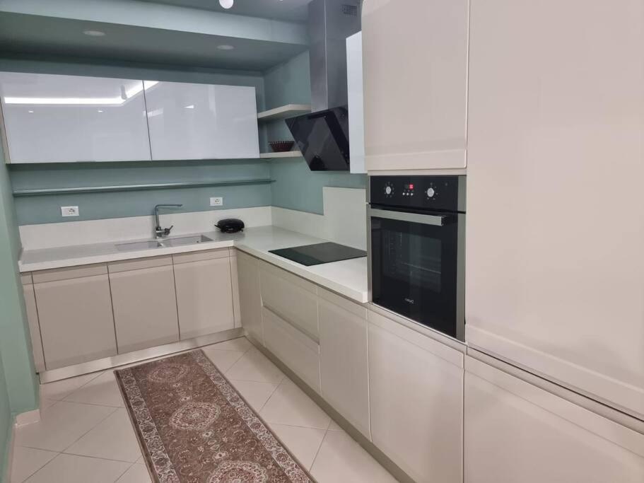 Two Suns Apartament ซารานเดอ ภายนอก รูปภาพ